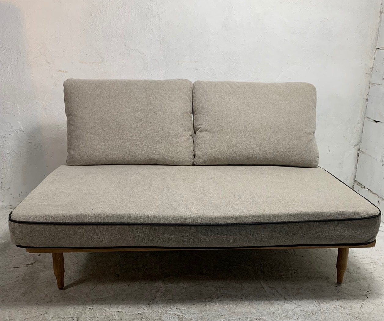 ecruxe EPI 2P SOFA