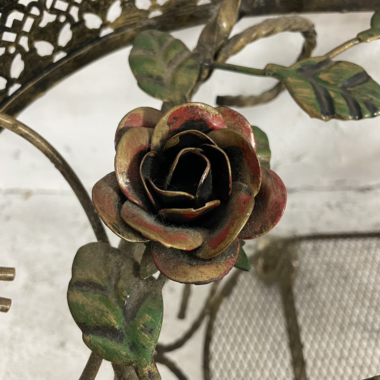 RENAISSANCE ルネサンス 棚付きガラスコーヒーテーブル 薔薇 詳細5