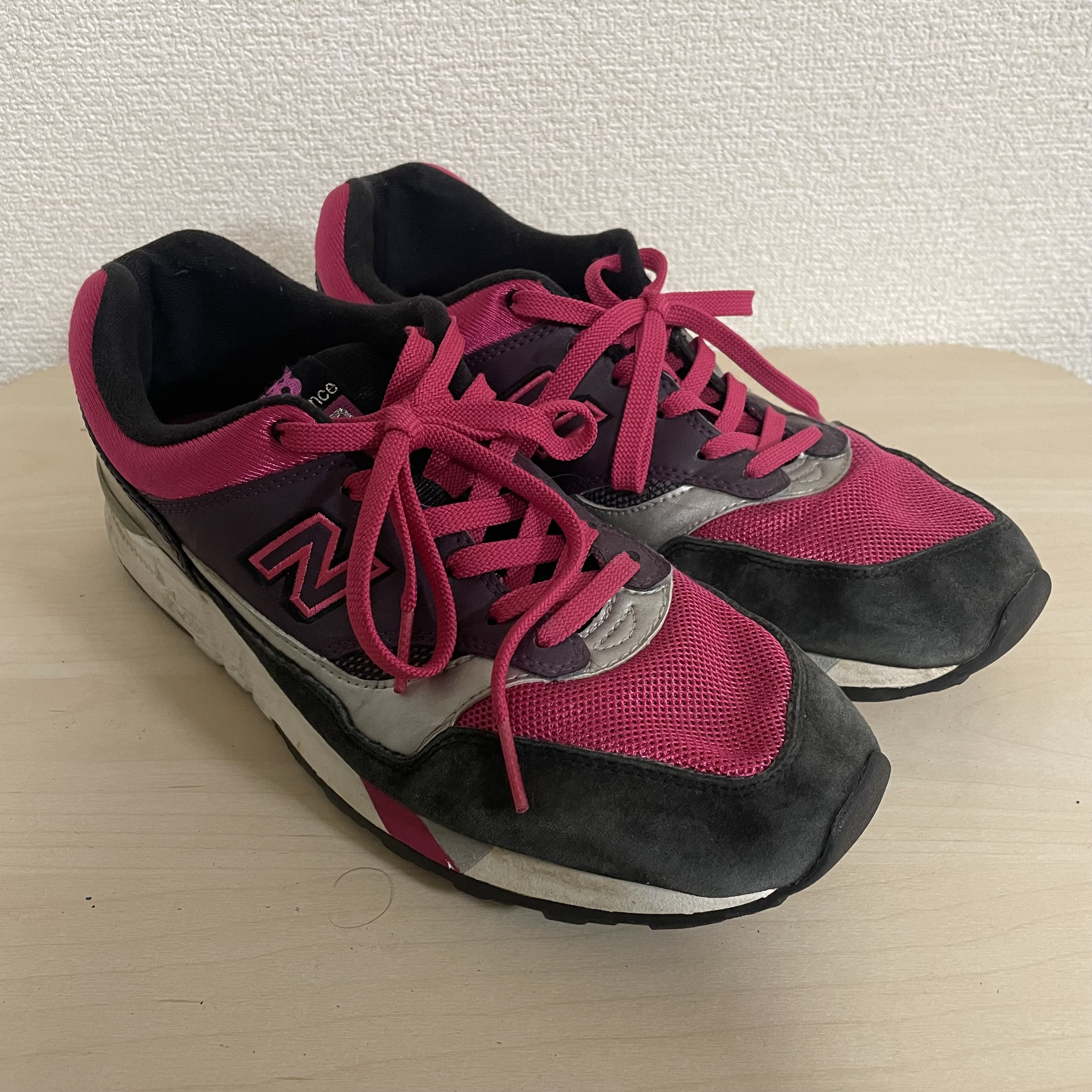 NEW BALANCE スニーカー ブラック×ピンク