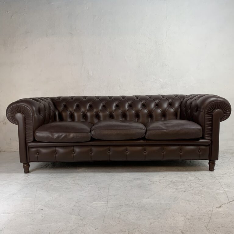 Chesterfield-style leathersofa