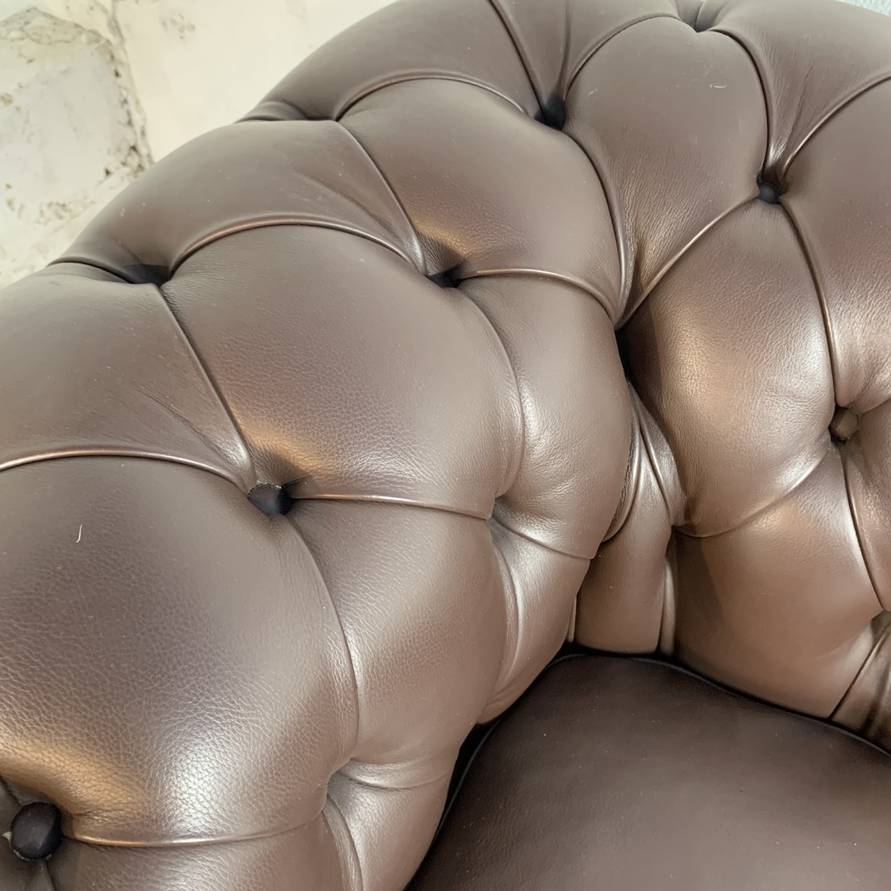 Chesterfield-style leathersofa 詳細5