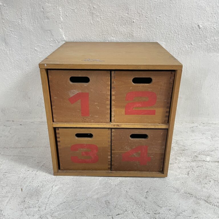 vintage toy box