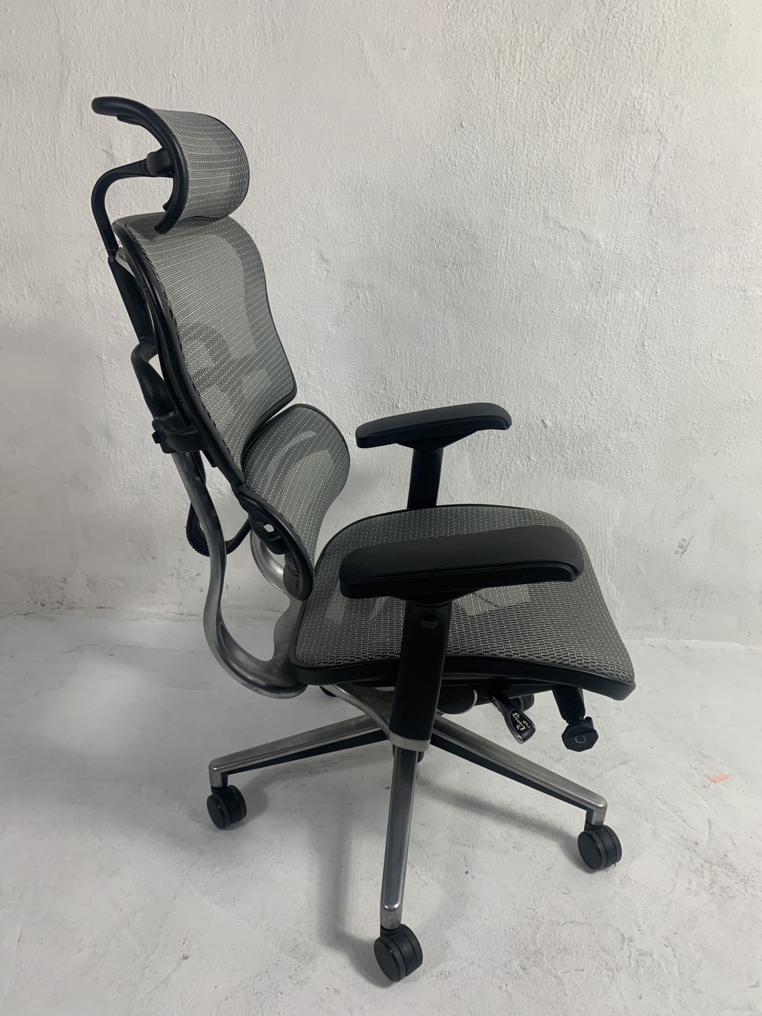 Ergohuman basic mesh chair 詳細3