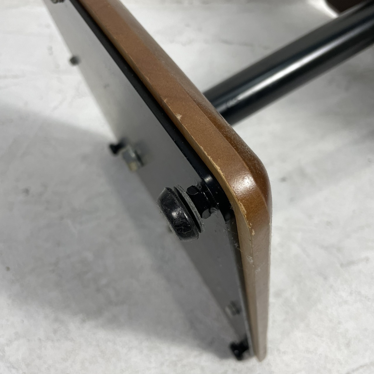 カリモク+60 カフェテーブル ウォールナット色 詳細6