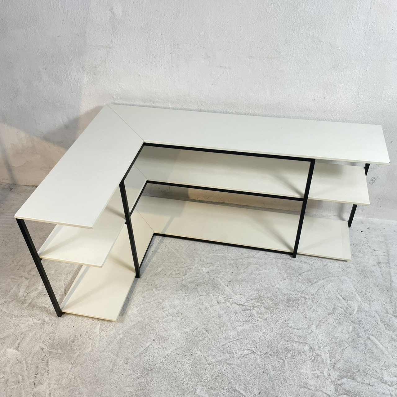BoConcept BORDEAUX Corner Shelf | 中古