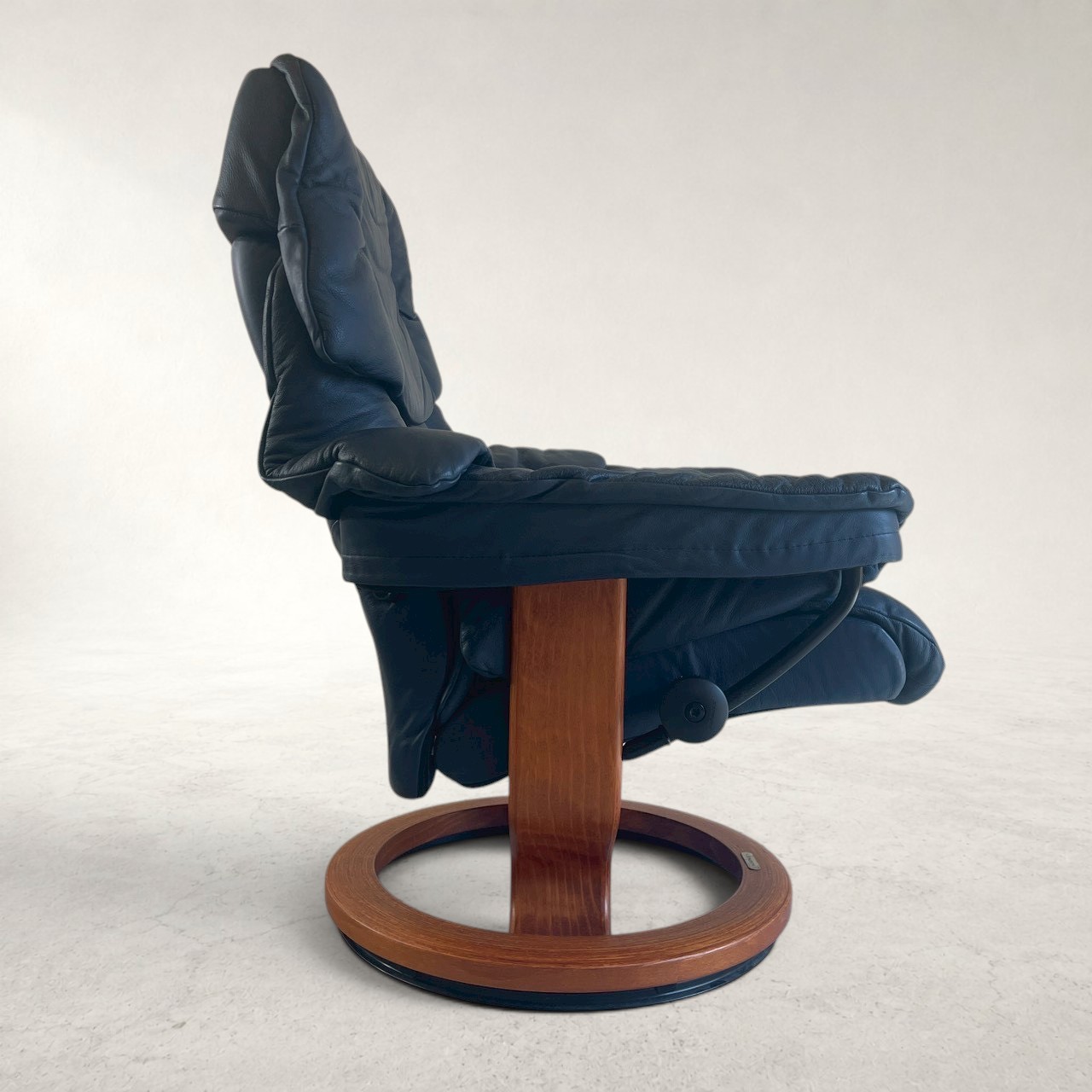 EKORNES エコーネス ストレスレス レノ Mサイズ リクライニングチェア 詳細2