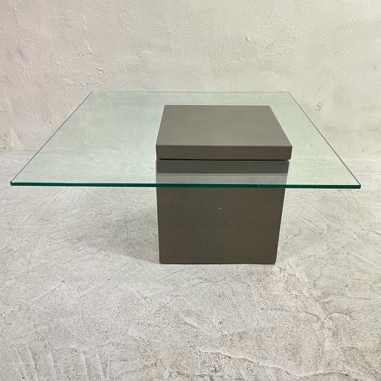 moda en casa モーダ・エン・カーサ FLYING TABLE ガラス センターテーブル